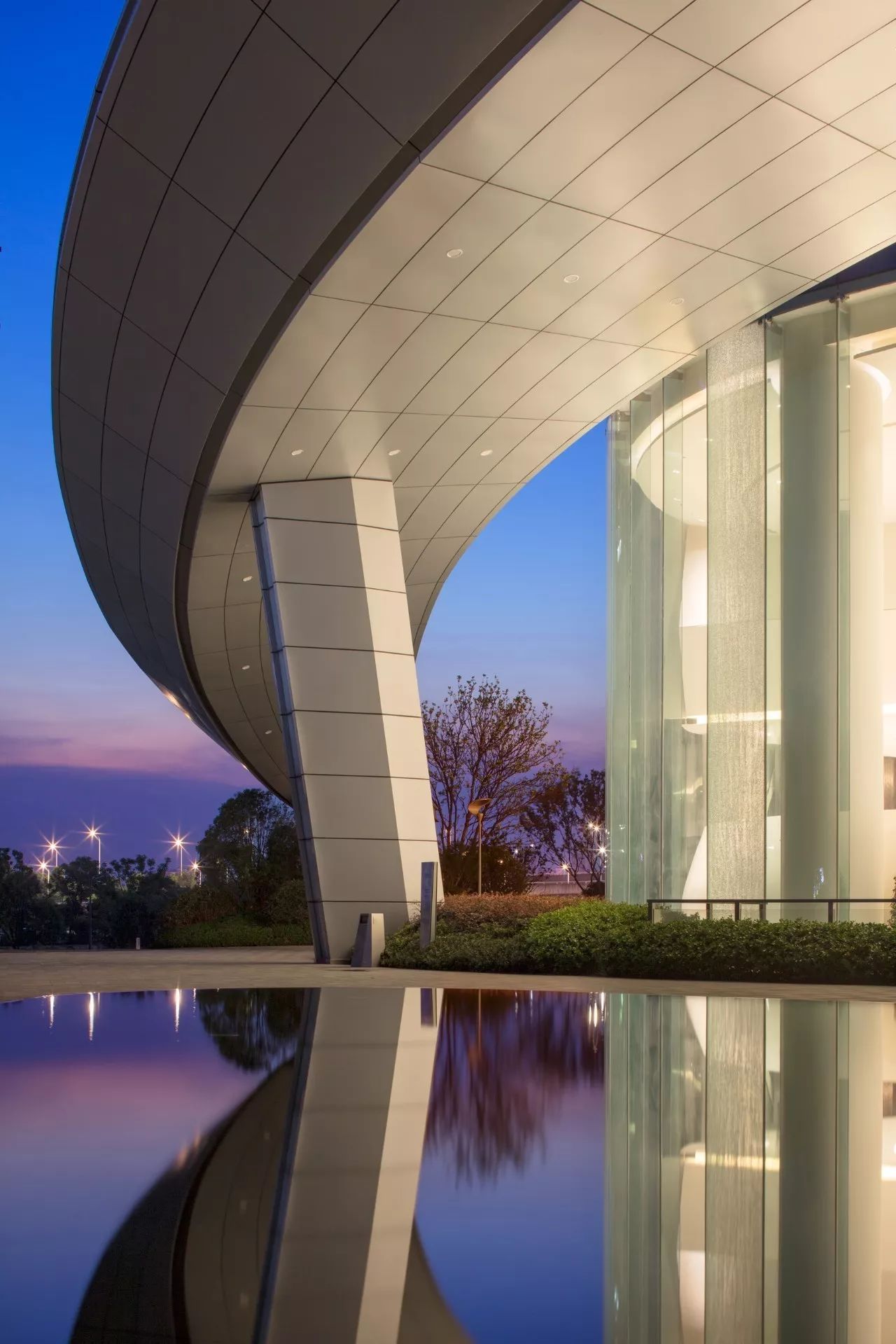 南昌新力中心塔楼直接落地，，，，，，无裙房